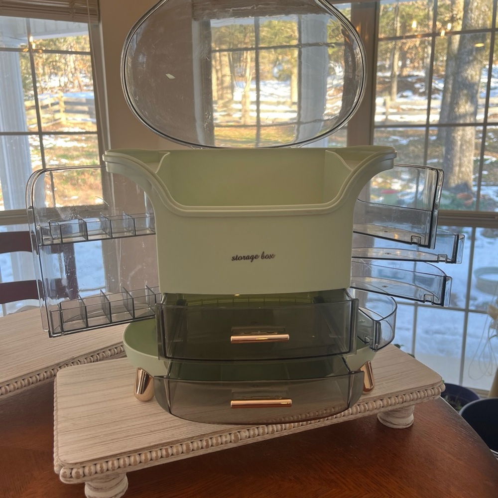 Green Makeup- Storage Box with Drawers